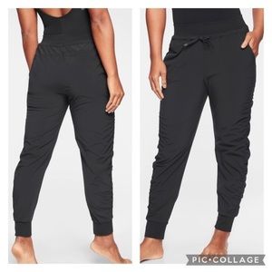 Athleta Attitude Pant Joggers Ruched Sides Featherweight Stretch Water Repellent